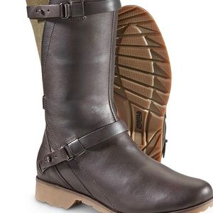 Teva Shoes - Teva DeLaVina brown/olive waterproof boots size 8 Teva Shoes - Teva DeLaVina brown/olive waterproof boots size 8